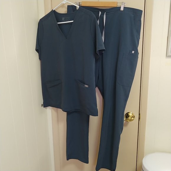 Figs Tops - Figs Scrub Set Women's Top Bottom Pant Size Large Top XL/T Bottoms